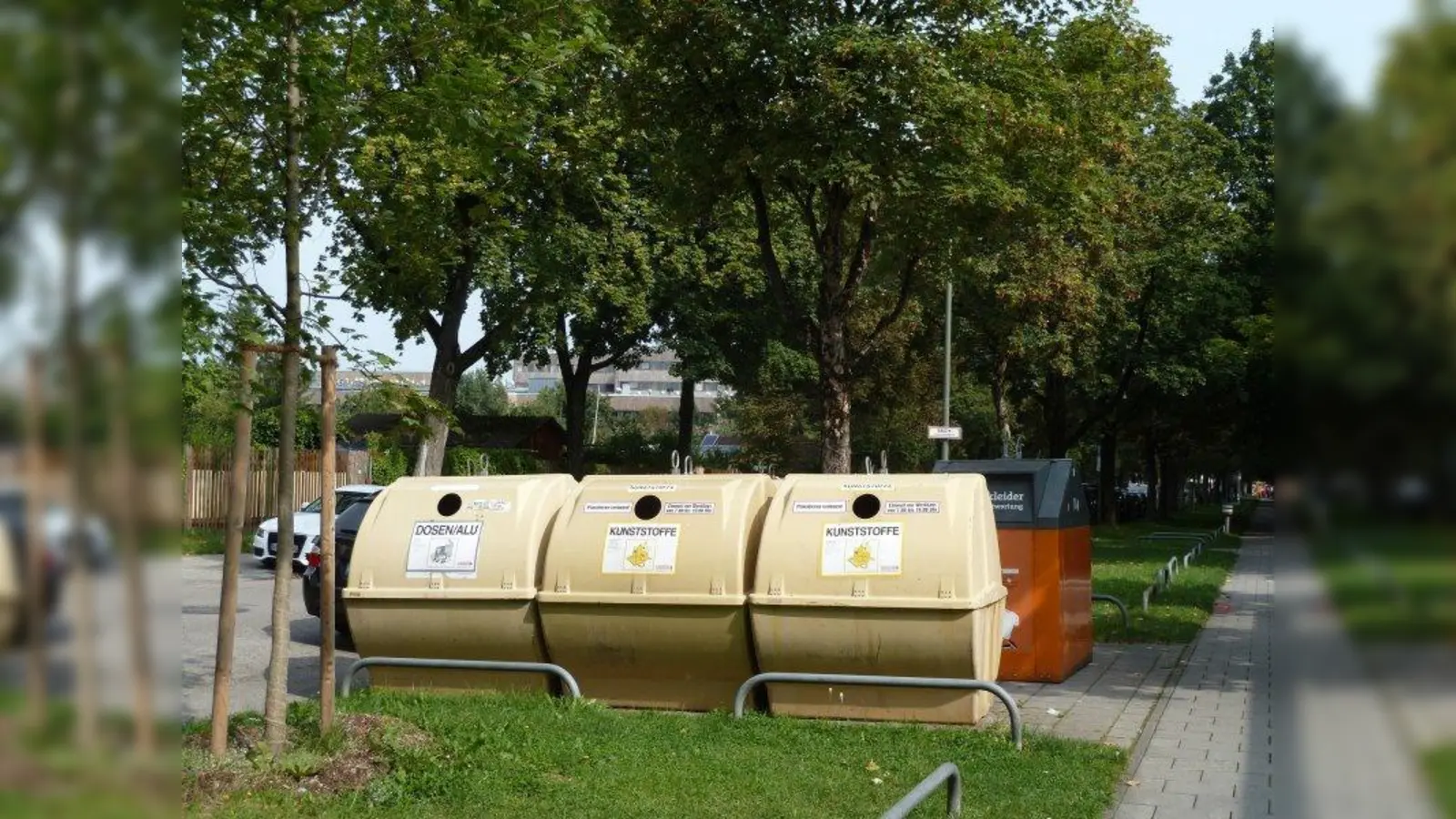 Bleibt stehen: die Wertstoffinsel in der Lazarettstraße wird nicht versetzt. (Foto: sb)
