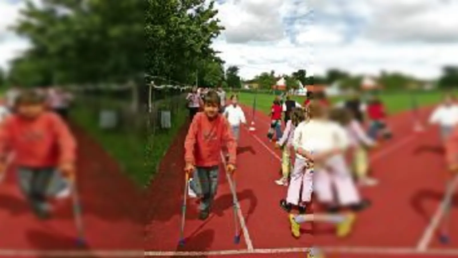 Auf Krücken absolvierte Frederik Roth (9) drei  (Runden.Foto: cr)