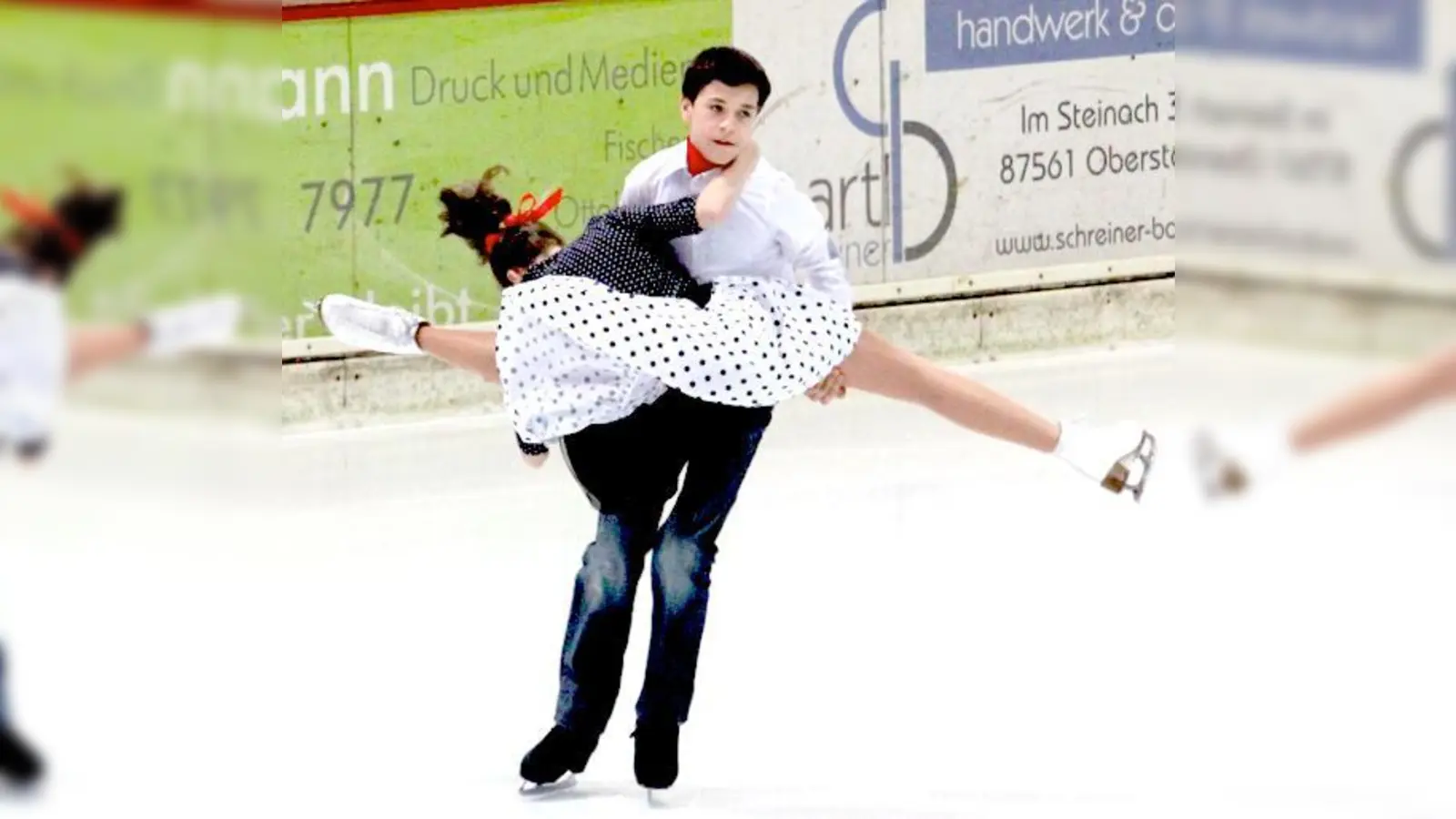 Die Ebersberger Carolin und Maximilian Achatz haben ihren Titel bei den Bayerischen Jugendmeisterschaften erfolgreich verteidigt.  	 (Foto: Angelika Kratzer)