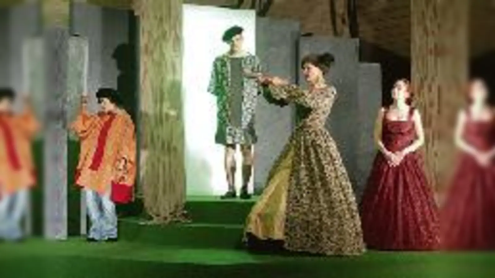 Kampf der Geschlechter im  (Wald.Foto: VA)