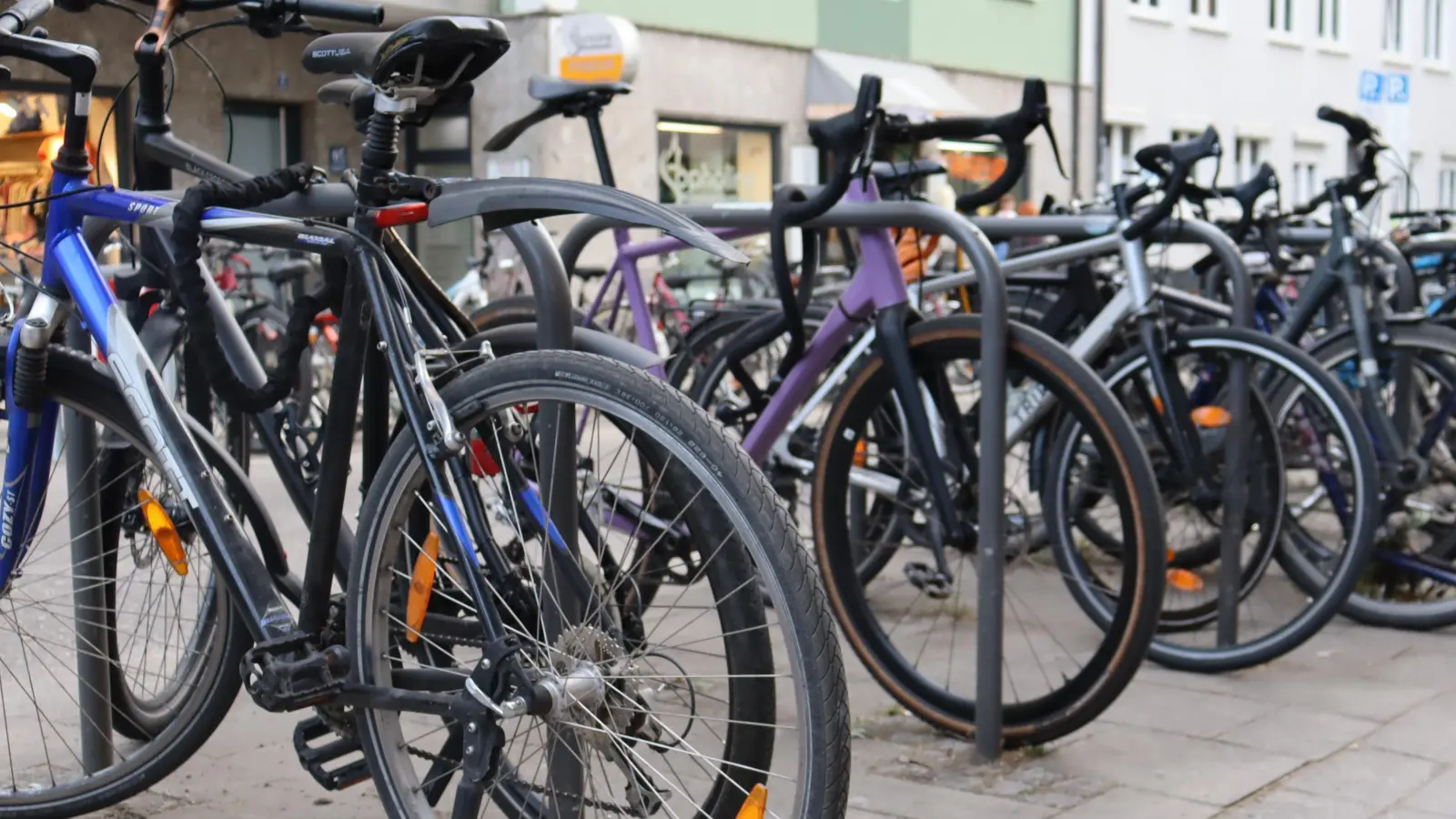 Reifen, Licht und Bremsen – das Mobilitätsreferat der Stadt lädt wieder zur Fahrradüberprüfung ein uns sorgt damit für mehr Sicherheit. Die Teilnahme ist kostenfrei. (Foto: mha)