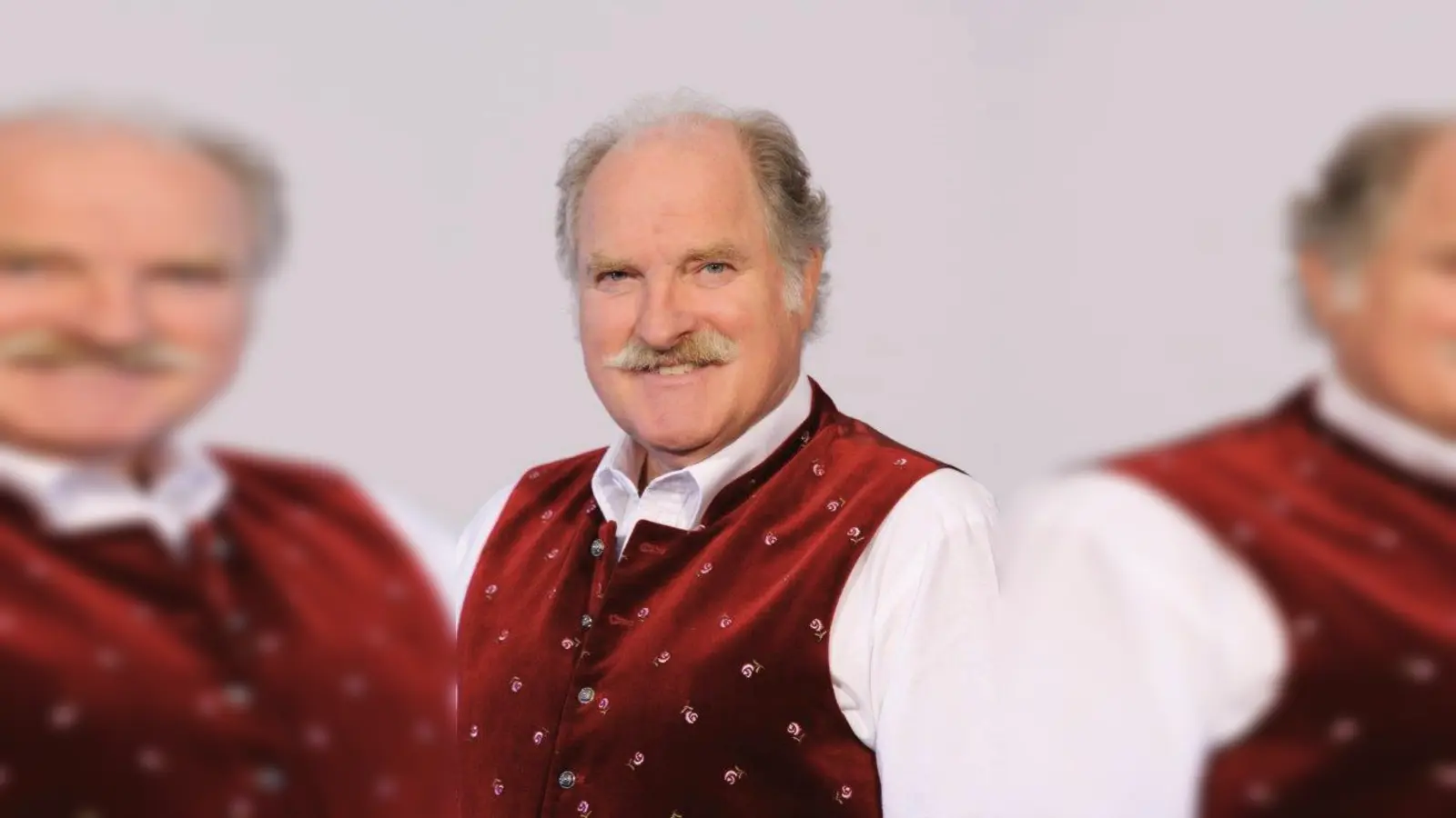 Der bekannte bayerische Volksschauspieler Bernd Helfrich übernimmt in „Landeier” den Part des gewieften Gastwirtes Heinz, der den unglücklichen Single-Bauern zeigt, wie man heutzutage um die Gunst der Damen wirbt. (Foto: Tina Kern)