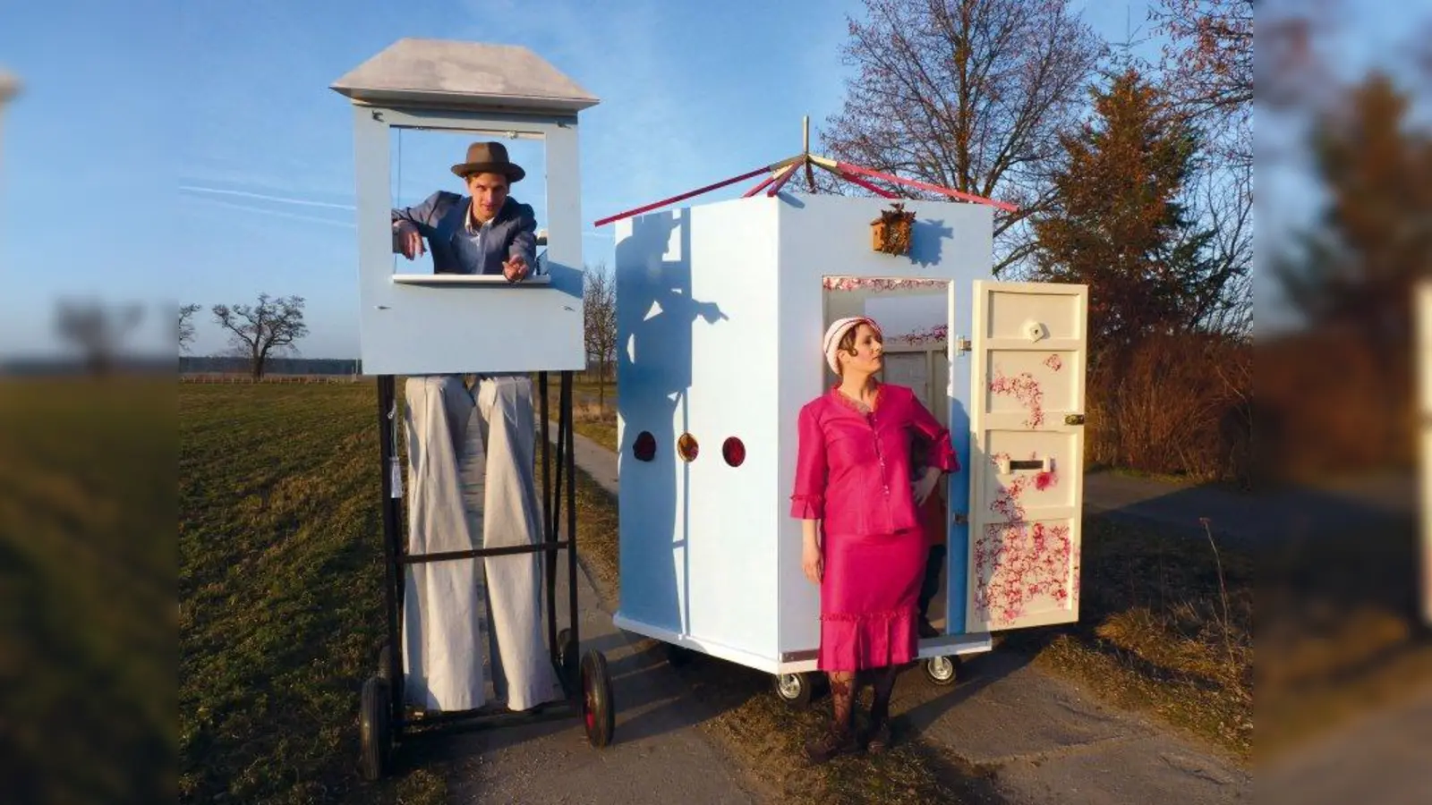 Das Lobbüro ruht nicht eher, bis alle Vorbeikommenden genügend gebauchpinselt und schulterbeklopft worden sind. (Foto: Flunker Produktionen)