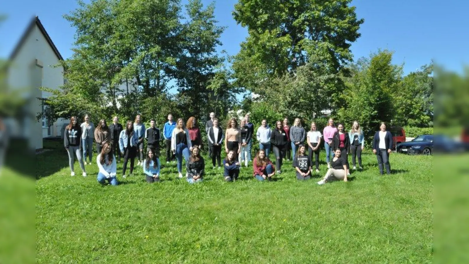 Vier junge Herren und 27 junge Damen absolvieren die Ausbildung zum Pflegefachmann beziehungsweise zu Pflegefachfrau. (Foto: Krankenhaus GmbH)
