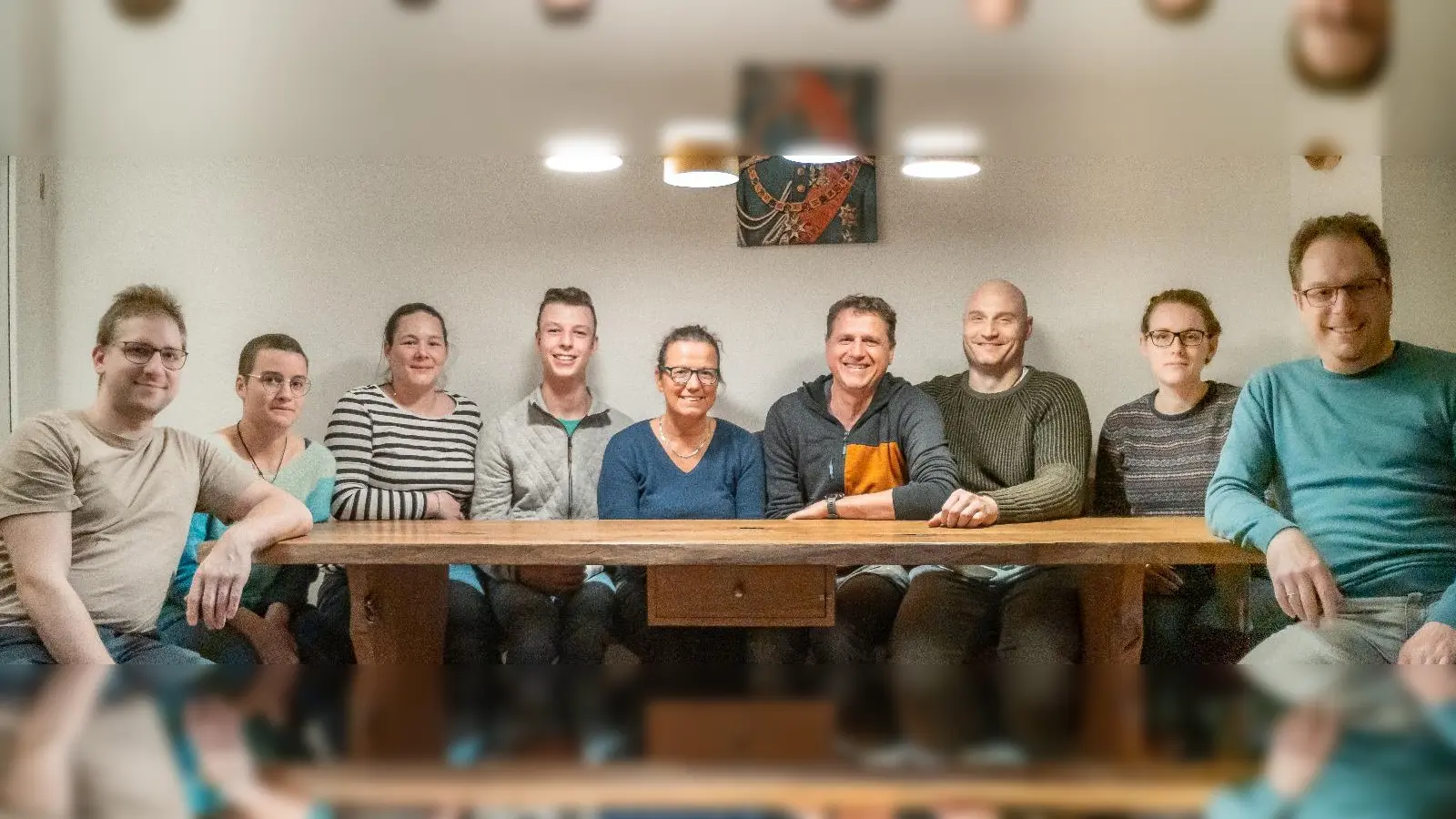 Der neue Vorstand der Dorfmusik: Benedikt Schlay, Katharina Lochner, Veronika Conrad, Philipp Gaar, Lena Grimm, Gregor Patschky, Johannes Häusgen, Kristina Kaupe und Stefan Gaar (v.l.).  (Foto: Dorfmusik)