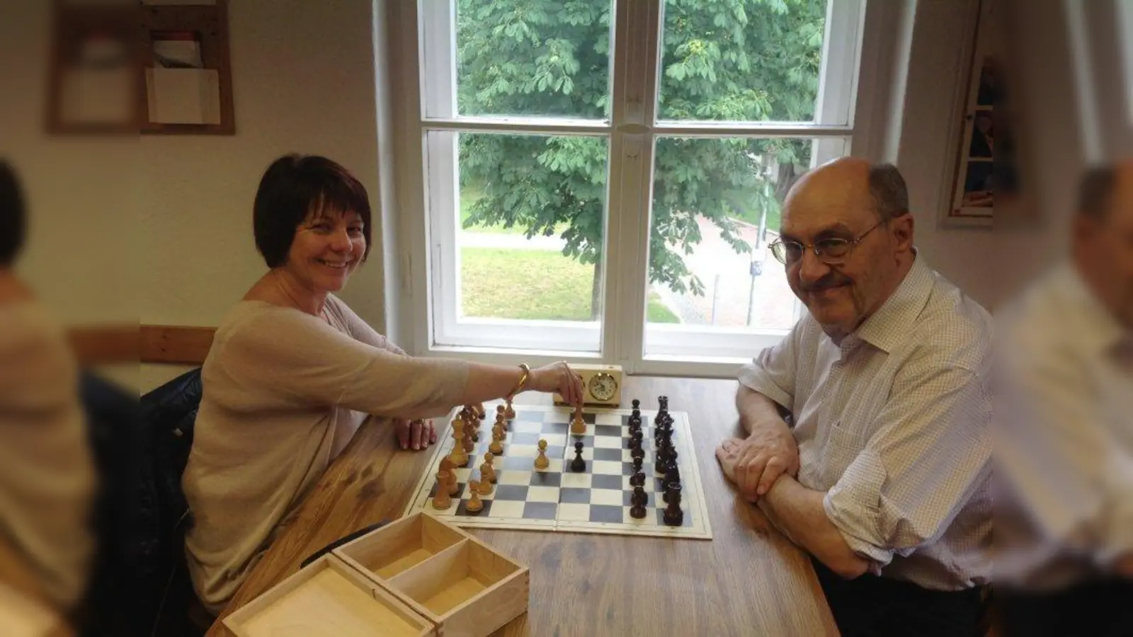Diana Stachowitz und Gerhard Reiter beim „Spiel der Könige”. (Foto: Büro Stachowitz)