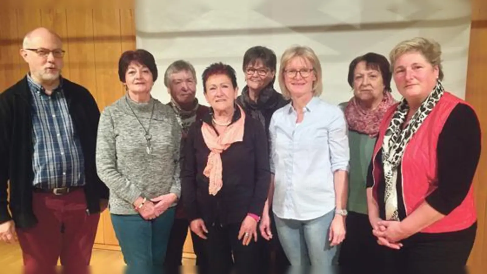 Die neue Vorstandschaft des Frauenbunds mit ihrer neuen Vorsitzenden Gabi Kraus (3. von rechts). 	 (Foto: Karin Alte)