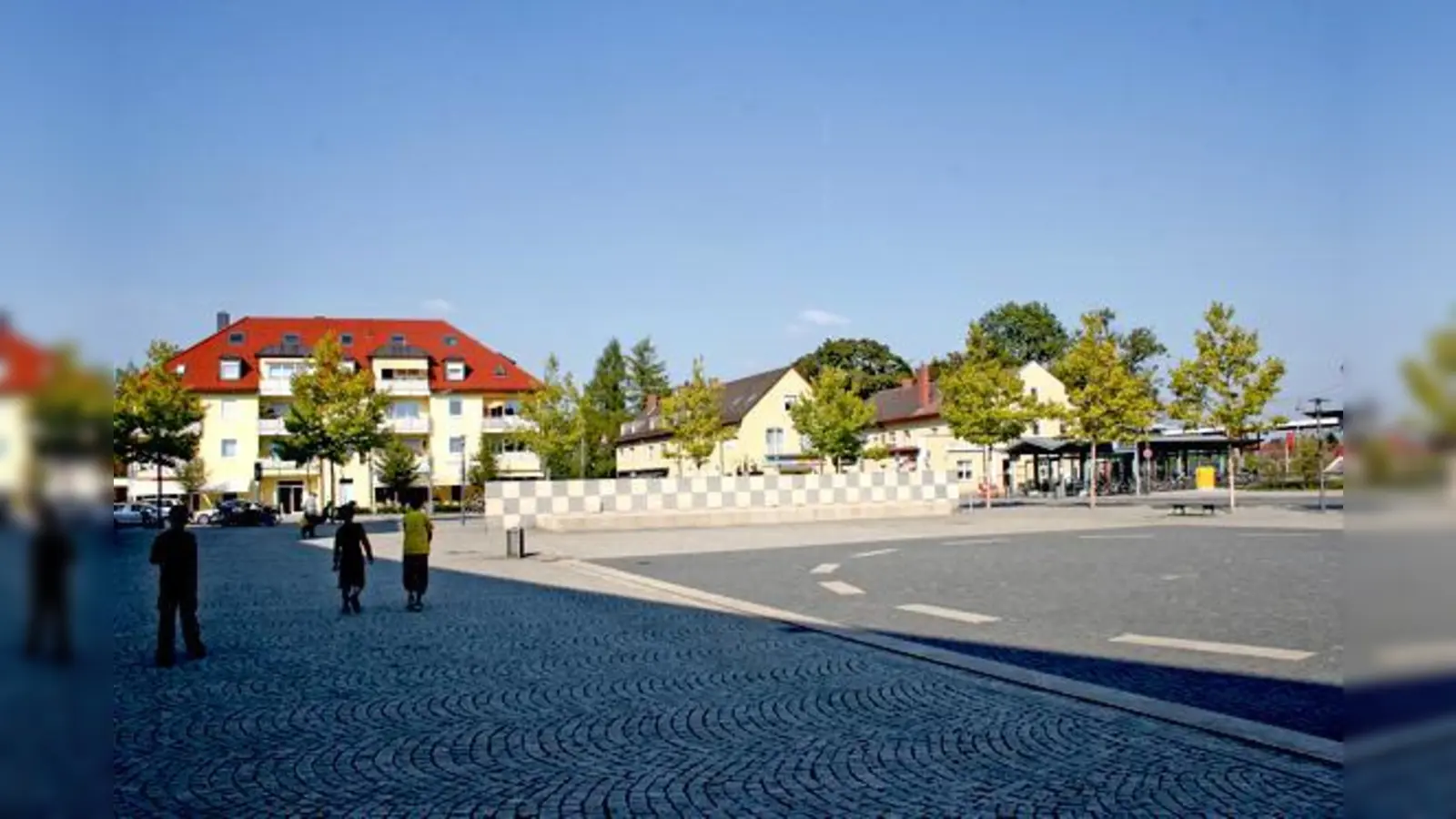Auf dem Walter-Sedlmayr-Platz findet Anfang Mai eine dreitägige Bewegungsbaustelle statt, sowie am 12. Mai ein Kinder- und Sommerfest. 	 (Foto: ws)