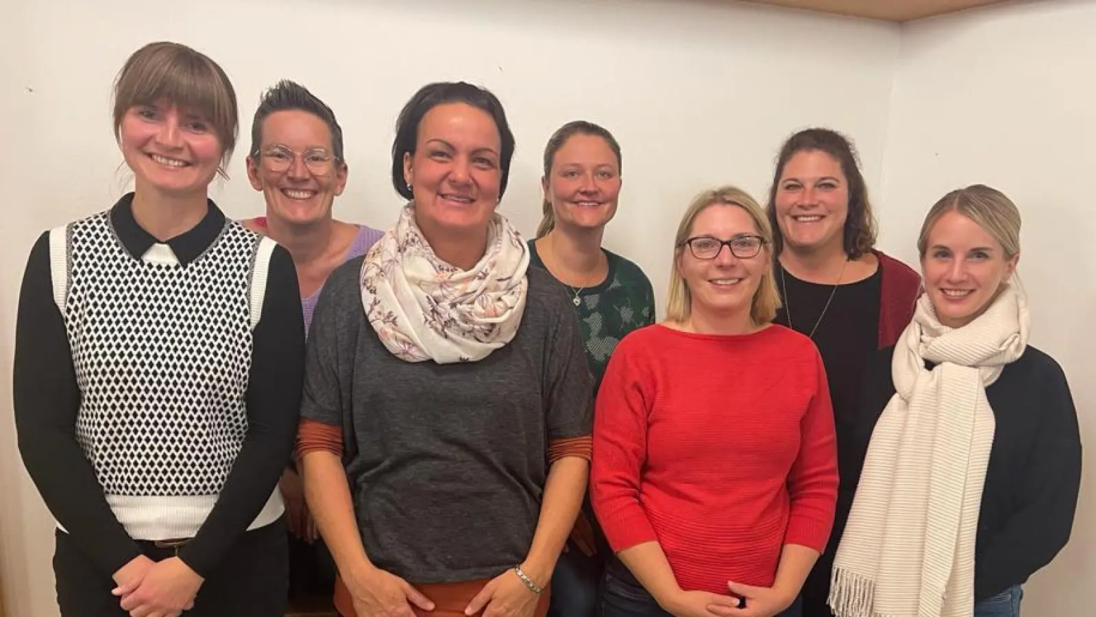 Der neue Elternbeirat (von links): Stellvertretende Vorsitzende Katharina Groth, Saskia Wopperer-Forstner, Esther Jendrysik, Caroline König, 1. Vorsitzende Nicole Rötter, Sarah Niebauer und Sarah Pfaff. (Foto: Kita)