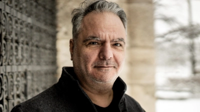 Der Münchner Journalist, Autor und Regisseur Karnik Gregorian ist ab Oktober Schreibresident in der Monacensia im Hildebrandhaus. (Foto: Lothar Reichel)