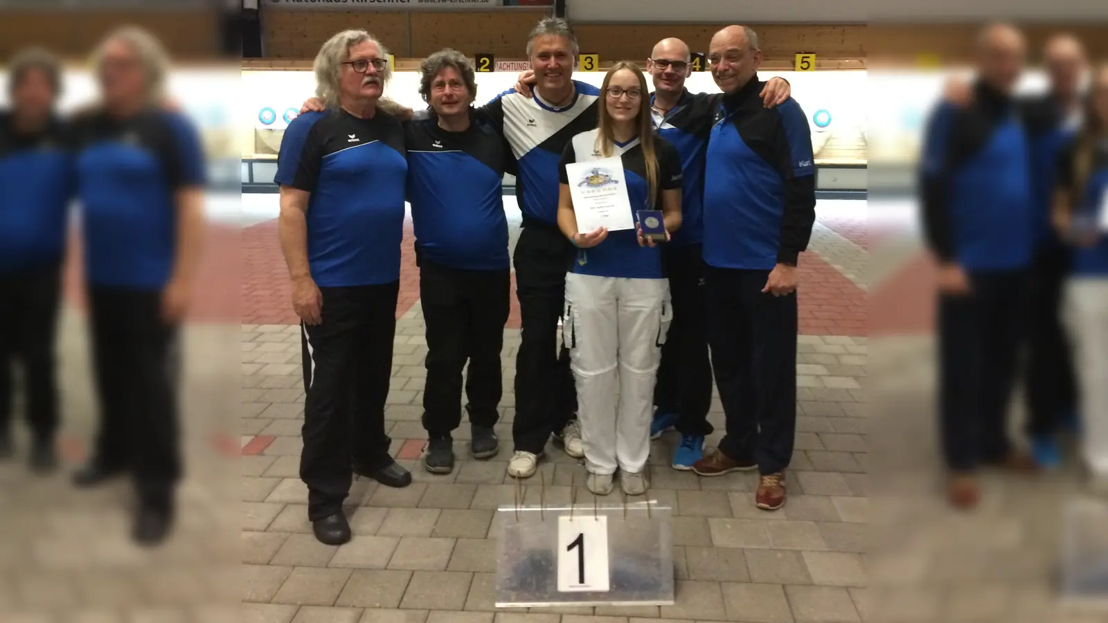 Werner Lipka, Sem Kasper, Hans Wachinger, Jennifer Thun, Leo Lorenz und Kurt Klarwein (v. li.) haben sich Platz eins in der Bezirksklasse Süd Oberbayern gesichert. (Foto: BSV)