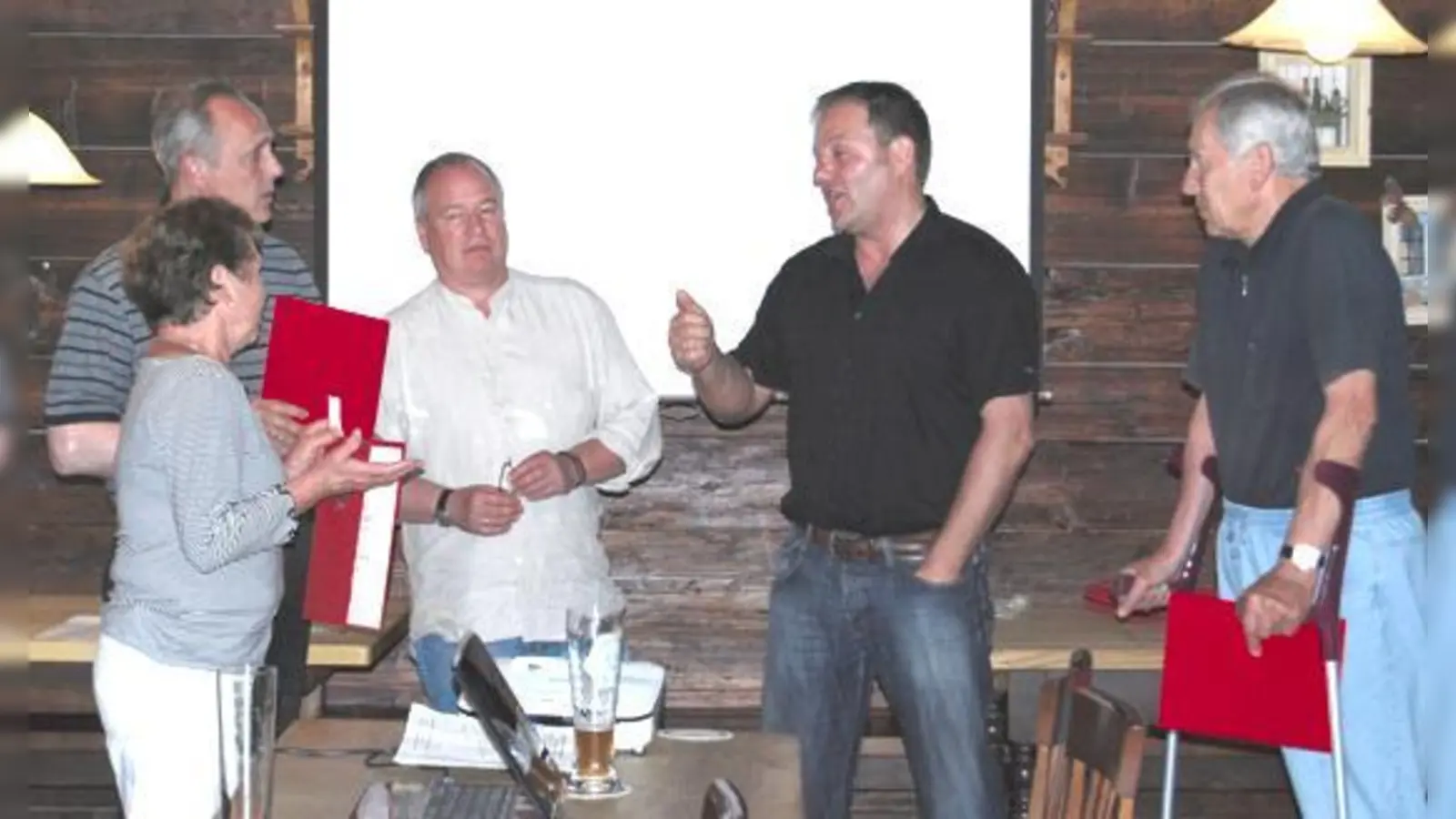 Mitglieder der Ebersberger SPD haben jüngst langjährige  Parteimitglieder geehrt.	 (Foto: VA)