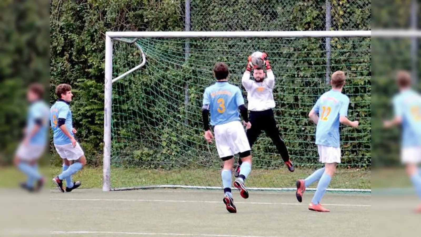 Der SV Zamdorf scheiterte gegen den FC Perlach immer wieder am Torhüter.	 (Foto: Sebastian Birgel)