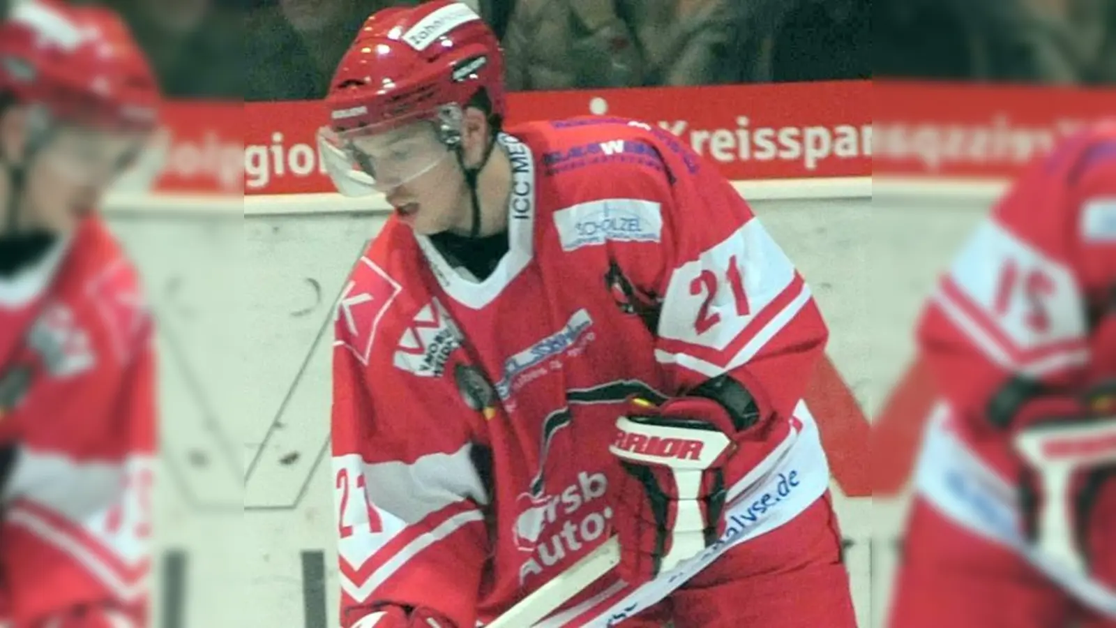 Verteidiger Dennis Schütt verlässt den EHC Klostersee nach drei Jahren: Er hat einen Vertrag beim EHC München in der Tasche.  (Foto: smg/R. Lauer)