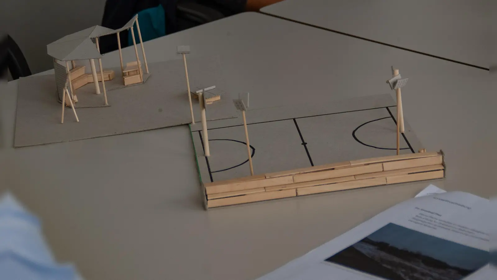 So stellen sich die Jugendlichen den neuen Jugendunterstand und Streetball-Platz im Riemer Park vor. (Foto: privat)