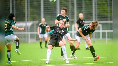 Vier Ligen trennen den FC Forstern (schwarz) und den TSV Turnerbund München. In der 2. Pokalrunde behielt der Favorit nur knapp mit 1:0 die Oberhand. (Foto: S. Hecken)