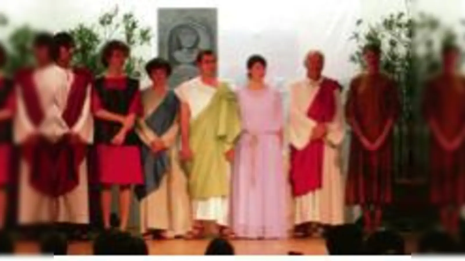 Theaterstück über die heilige Agnes: vergangenes Wochenende in der Lerchenauer Gemeinde.  (Foto: VA)