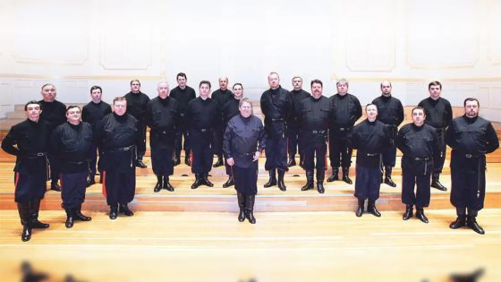 Ganz ohne Mikrofone und ohne Verstärker, nur mit seinen starken Stimmen, sorgt der Traditionschor in Kirchen und Konzertsälen für kraftvollen Raumklang. 	 (Foto: VA)