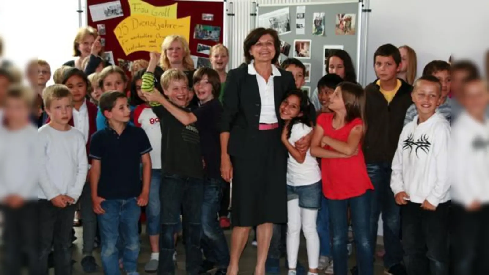 Erika Groll feierte kürzlich im Baldhamer Vorschulkindergarten ihr 25-jähriges Dienstjubiläum.	 (Foto: VA)
