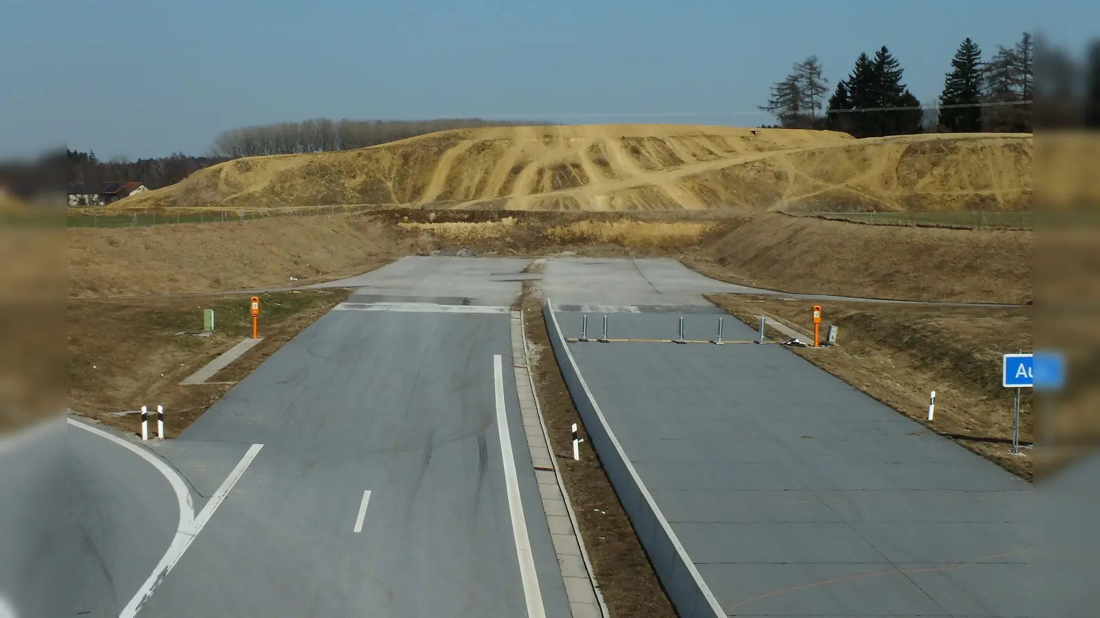 Vorbei ist's mit der Ruhe: Unser Archivbild aus dem Jahr 2015 zeigt das Bauende bei Pastetten.  (Foto: kw )