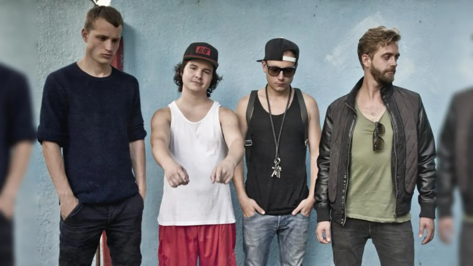 Popstar im weißen Unterhemd mit Schulfreunden: Lukas Graham schaffte es mit seinen eingängigen Songs schon an die Spitze der Charts. (Foto: pi)