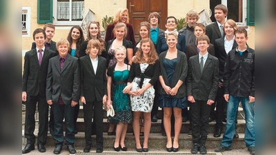 18 Schüler der Montessori-Schule haben im Oktober ihre Facharbeiten präsentiert.  (Foto: Schule)