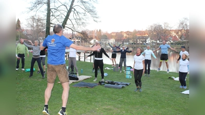 Vorgestellt wurde unter anderem auch das Lederhosentraining, welches immer am Montagabend am Klostersee stattfindet. (Foto: Stefan Dohl)