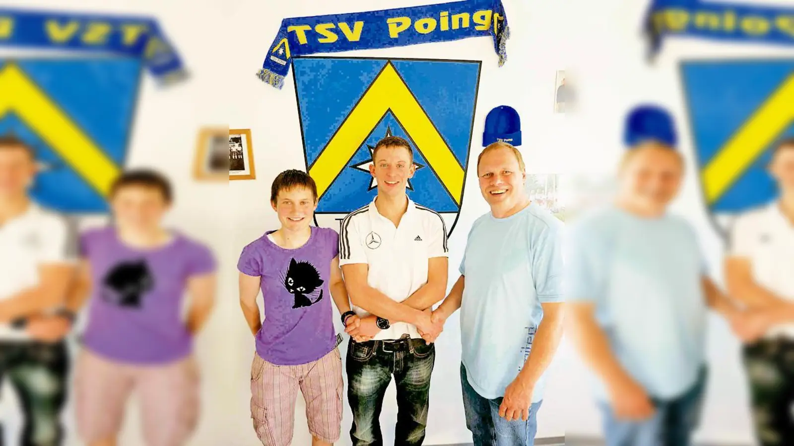 Diplom-Sportwissenschaftler Steffen Lotz (Mitte) nach der Vertragsunterzeichnung mit Fußballabteilungsleiter Frank Keipus (re.) und Stellvertreterin Marion Pricha (li.).	 (Foto: VA)