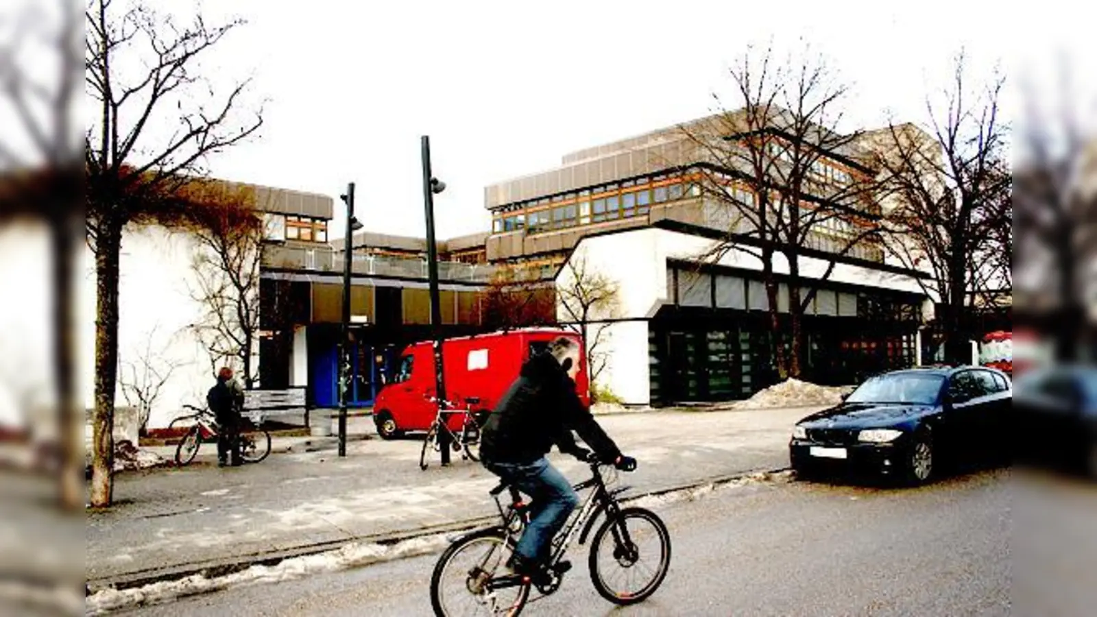 Kein schöner Anblick: Dabei wurde das Schulzentrum erst in den 70ern erbaut.	 (Foto: Wally Schmidt)