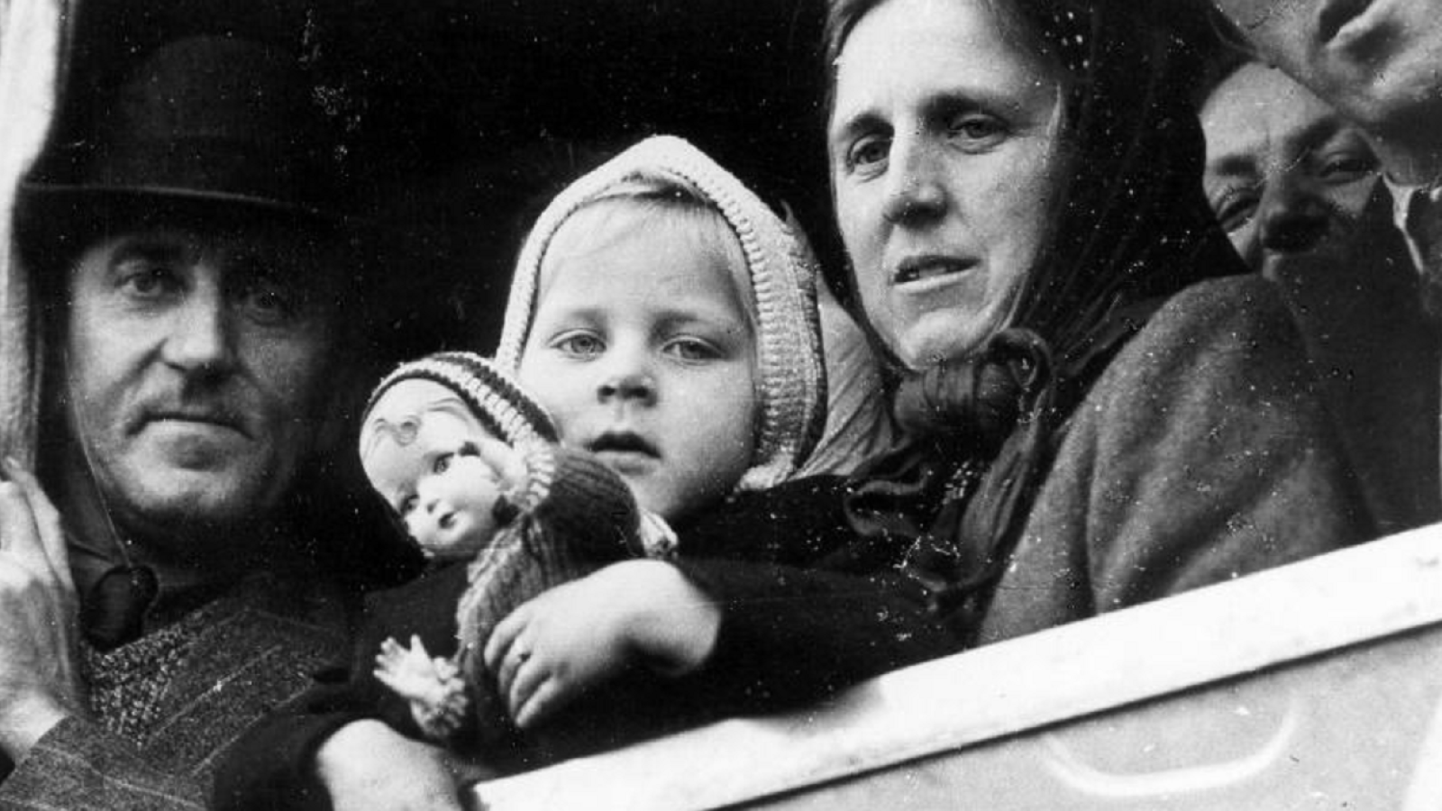 Sonderausstellung-Human-und-menschlich-im-Sudetendeutschen-Museum