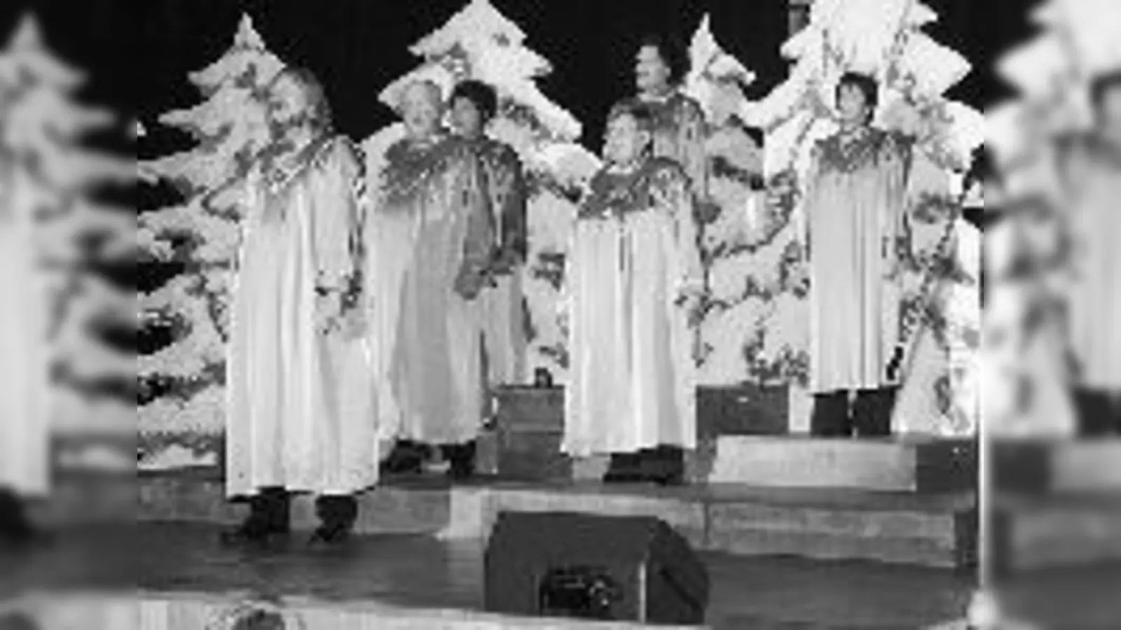 Die »Voices of Joy« (v. links: Olaf Linzner, Erwin und Karin Muggesser, Elfriede Blank, Sonja Linzner, Angela Gridelli) sangen Gospels bei der RSV-Weihnachtsfeier.  	 (Foto: Veranstalter)