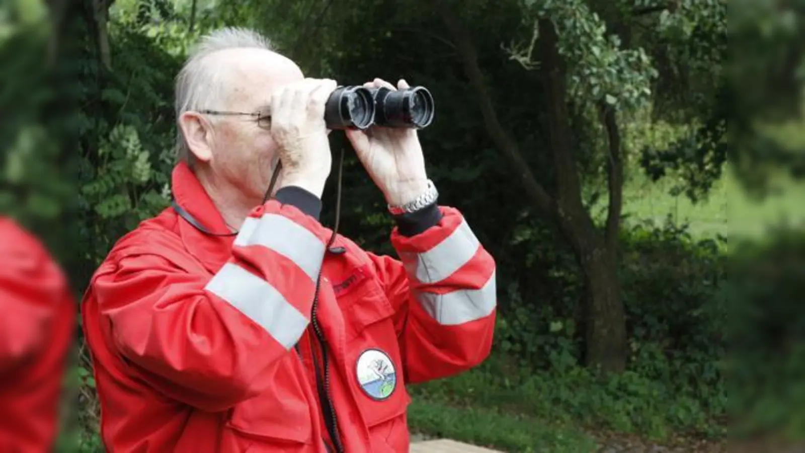 Die Suche nach Freiwilligen war erfolgreich: DLRG-Kreisvorsitzender Jürgen Hartmann an der Wachstation »Thenner See« im Norden des Landkreises.	 (Foto: kw)