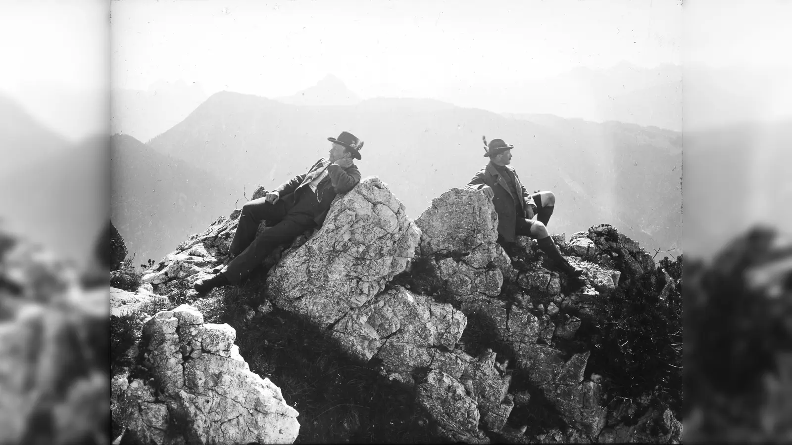 Damals wie heute: Die Bergbegeisterung der Bayern ist auch 150 Jahre nach der Alpenvereinsgründung ungebremst. (Foto: Archiv des DAV, München)