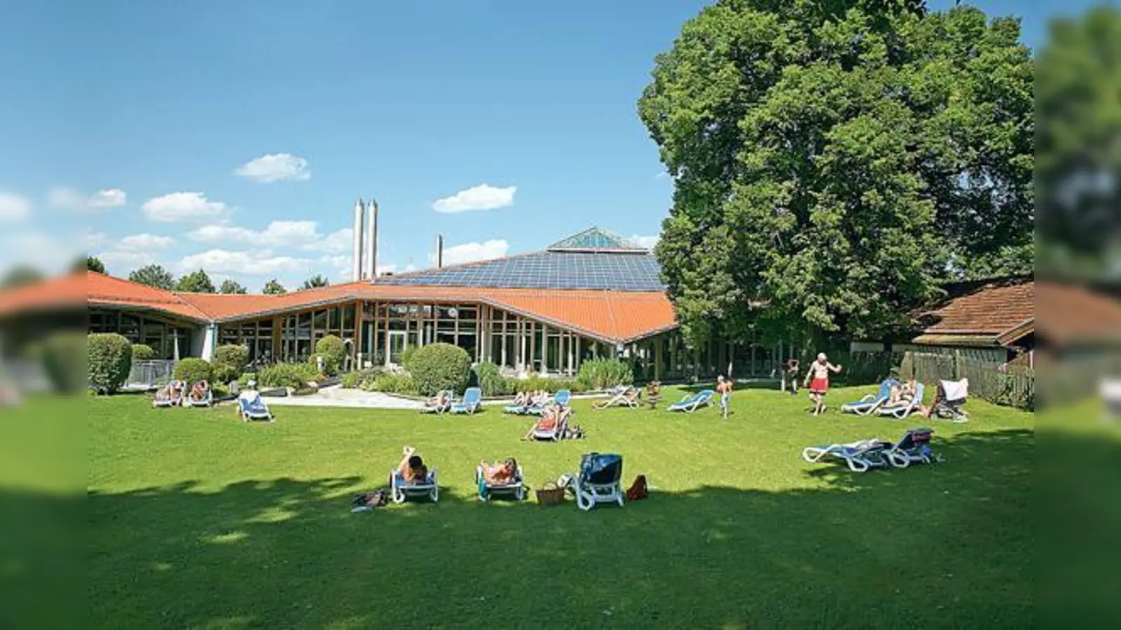 Das Holzkirchner Schwimmbad BaTuSa wurde vor 25 Jahren geöffnet. Seitdem erfreut es sich nicht nur bei den Holzkirchner Bürgern großer Beliebtheit. 	 (Foto: VA)