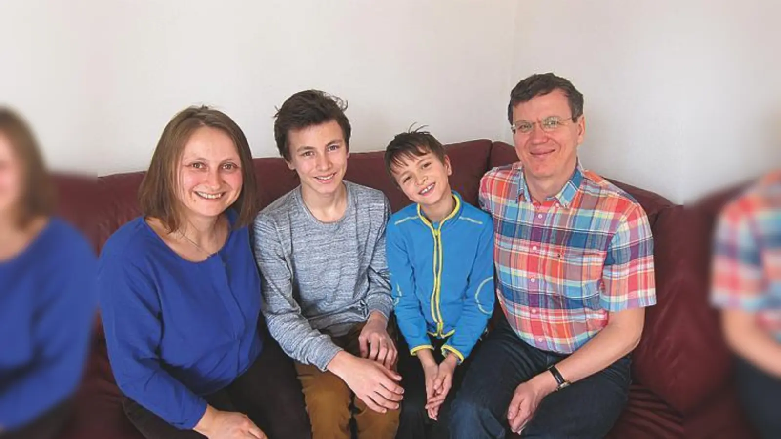 Familie Savintsev aus Ottobrunn freut sich über die Einbürgerung (v.l.) Svetlana, Alexander, Dennis und Dmitry (es fehlt die einjährige Tochter Natalie).	 (Foto: MO)