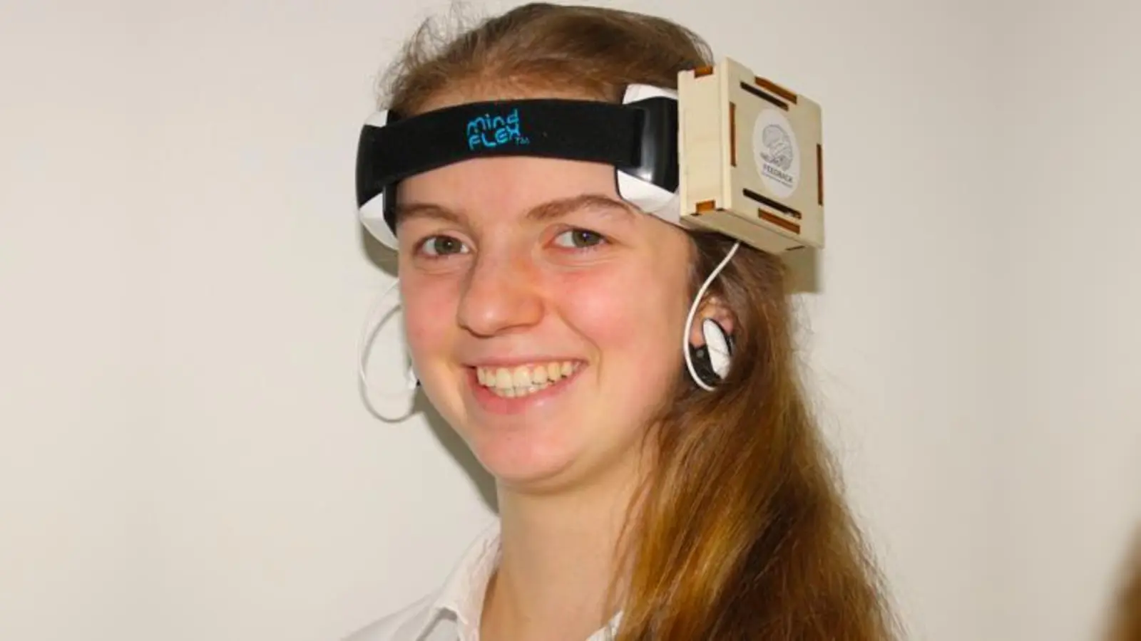 Stefanie Albers entwickelte das Neurofeedback-Gerät und wurde nun dafür ausgezeichnet.	 (Foto: CBM/Albers)
