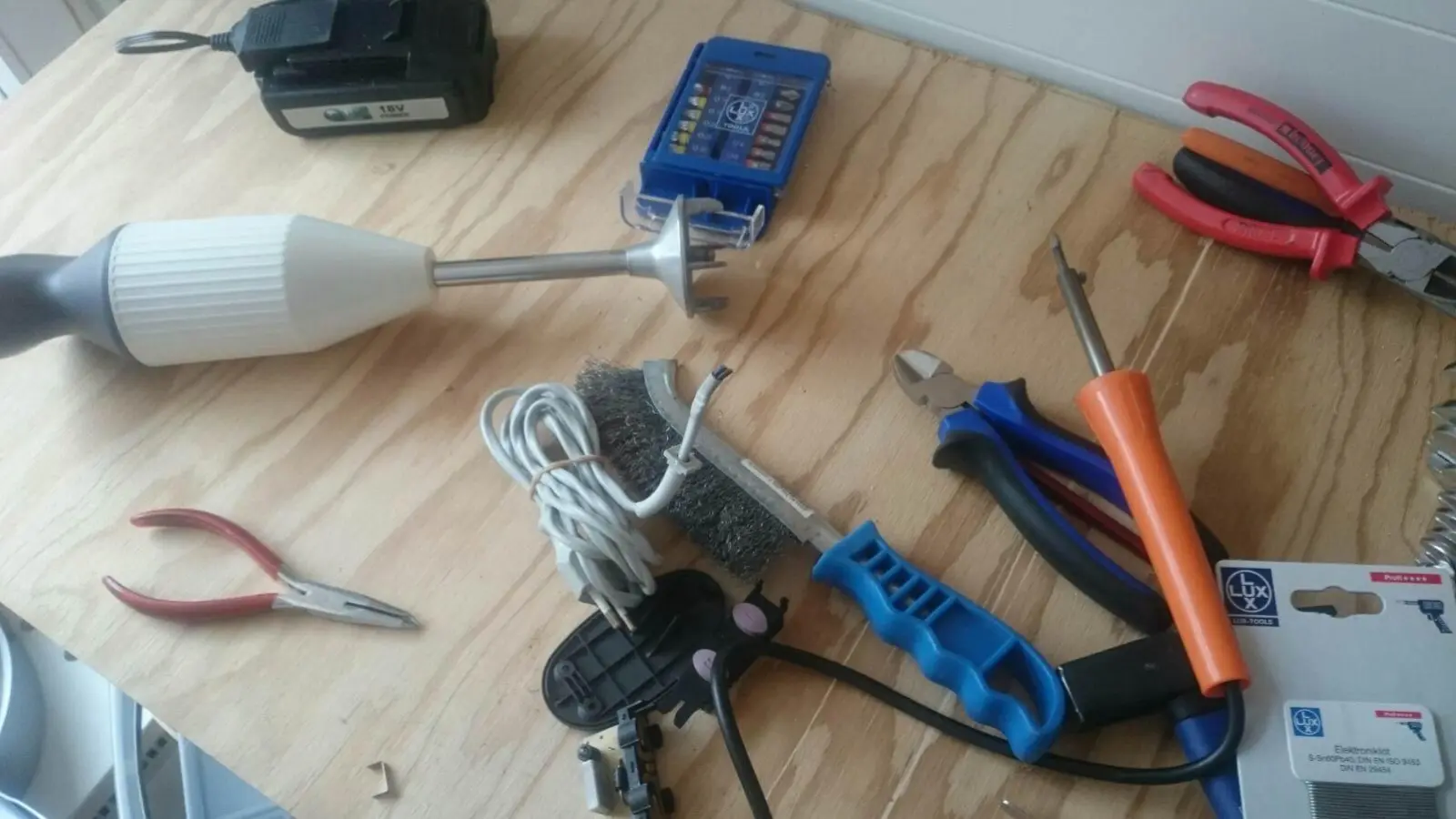 Wer alte Dinge repariert, anstatt sie wegzuwerfen und etwas Neues anzuschaffen, der schont wertvolle Ressourcen und vermeidet Müll. (Foto: privat)