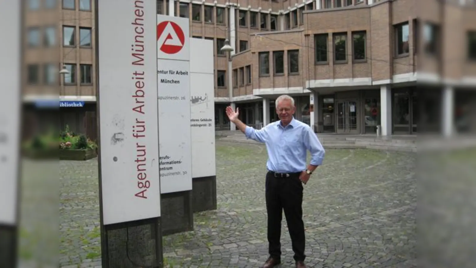 Keinen Ausbildungsplatz gefunden? Wolfgang Braun von der Arbeitsagentur München kann vielleicht noch helfen.  (Foto: au)