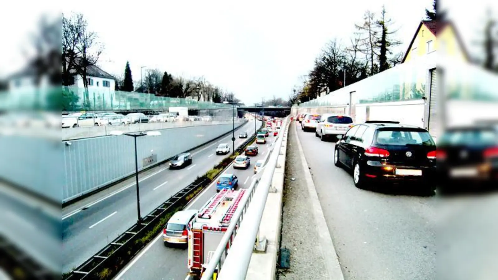Ein vertrauter Anblick für Anwohner und Pendler: Nichts geht mehr auf dem Isarring und den Zubringerstraßen.	 (Foto: ikb)