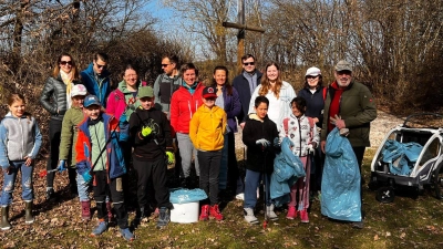 Zahlreiche Helfer fanden sich zum Ramadama ein und befreiten die Umwelt von Müll. (Foto: Gemeinde Hohenbrunn)