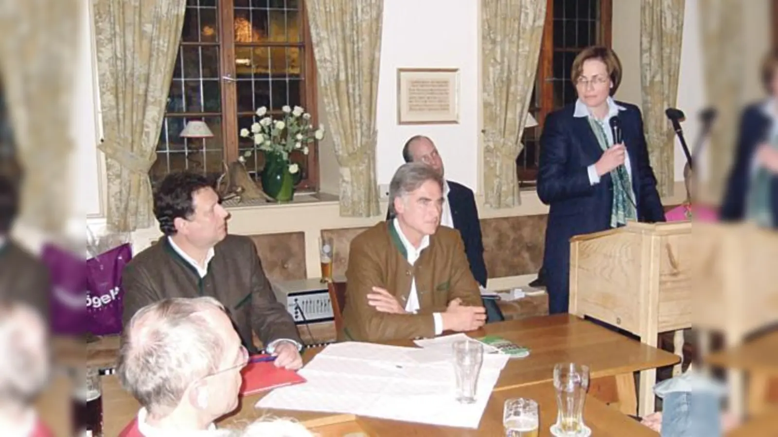 Drei Kanddaten (v.l.): Robert Wiechmann (Grüne), Olaf von Löwis (CSU) und Birgit Eibl (FWG).	 (Foto: aba)