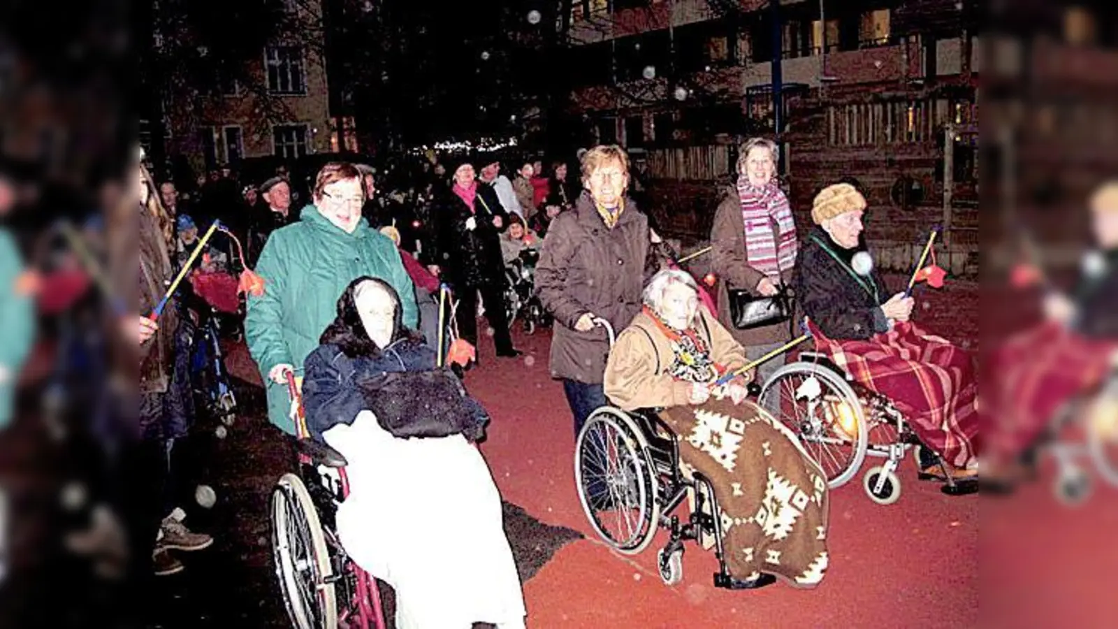Es gab auch einige Bewohner des St. Josef-Heims, die im Rollstuhl mit dabei waren.	 (Foto: Privat)