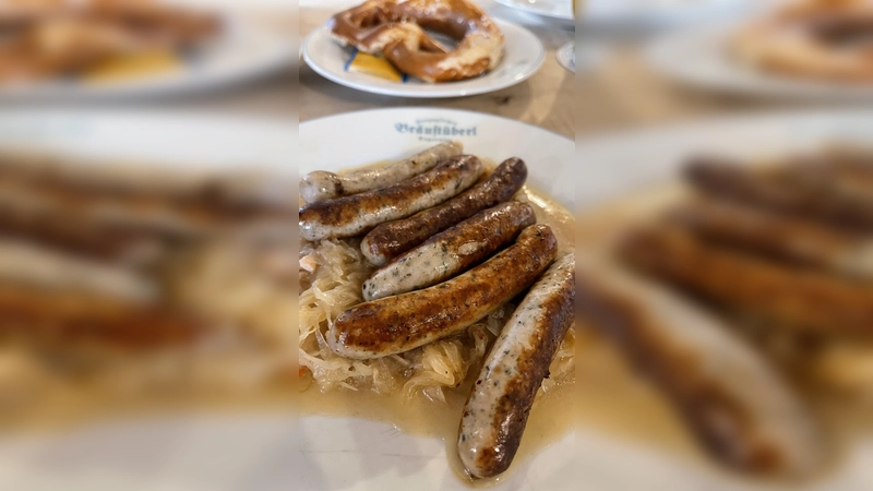 Nach einer schönen Wanderung am Tegernsee kann man seinen Hunger und Durst gemeinsam stillen. (Foto: hw)