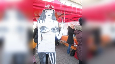 Die Ausstellung „Uns geht's ums Ganze” fordert mehr Selbstbestimmung und weniger Sexualisierung von Frauen und Mädchen. (Foto: pi)