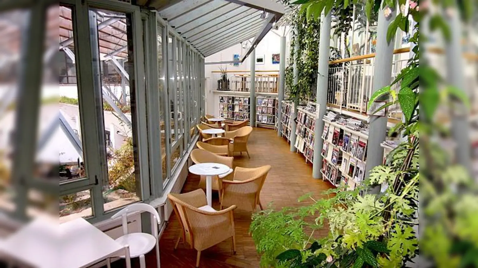 Einladend und gemütlich ist die Bücherei, doch immer mehr Leser informieren sich von daheim aus über das vielfältige Angebot. 	 (Foto: VA)