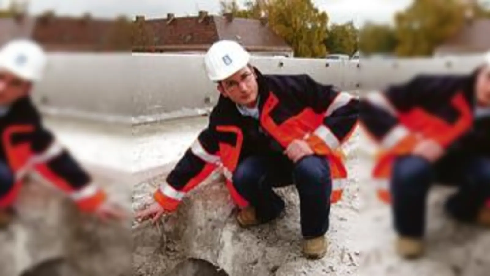 Hier stirbt die Brücke: Projektleiter Martin Zeindl zeigt die irreparablen Schäden an der Hochbrücke  (Freimann.Foto: ba)