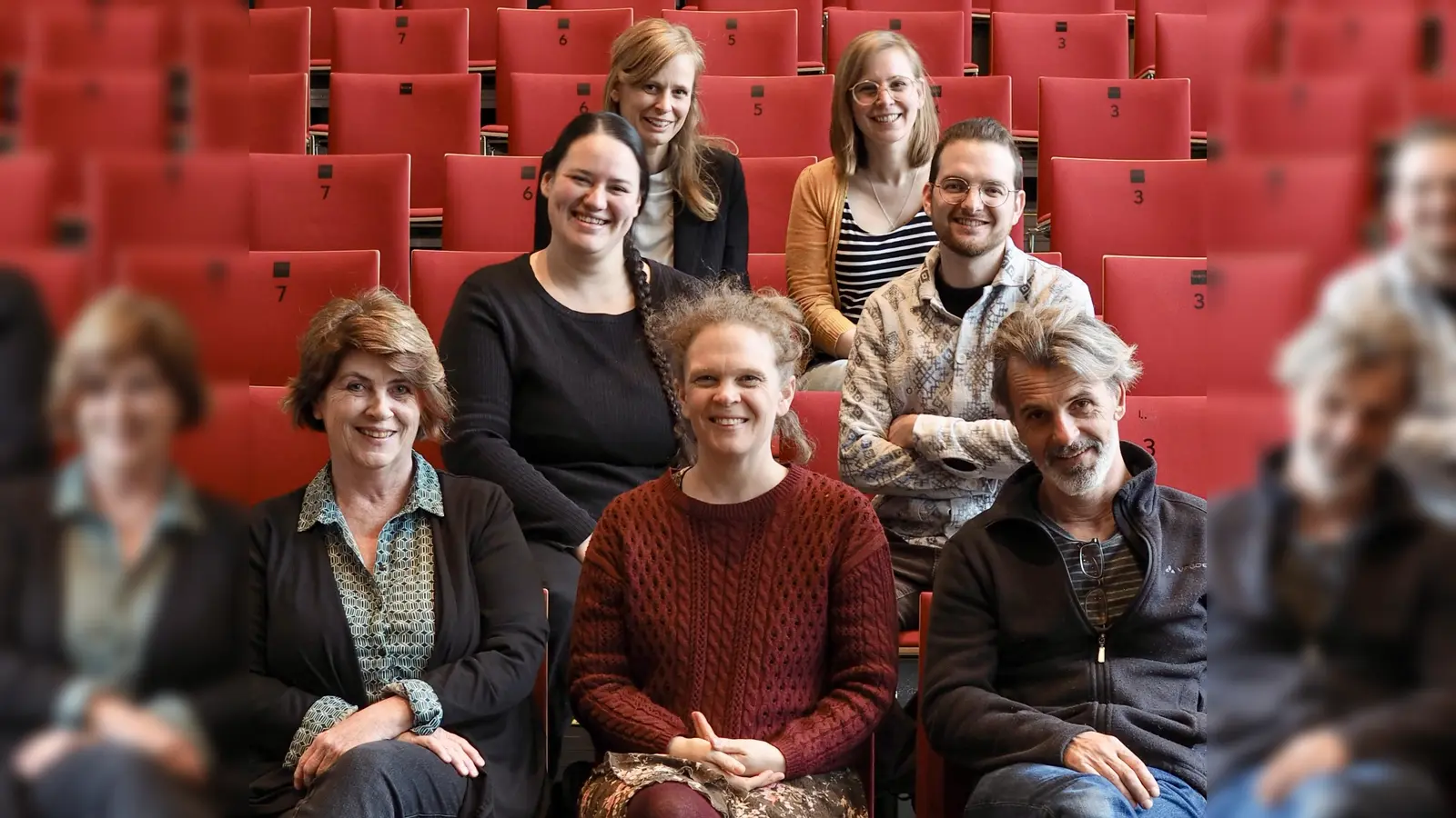 Das bosco-Teaam mit (oben v.l.) Leiterin Katja Friedrich und Desiree Raff, (Mitte v.l.) Hannah Runkist und Lukas Zellner sowie (unten v.l.) Silvia Bauer-Wildt, Anna Fichert und Markus Sternagel.  (Foto: Werner Gruban)