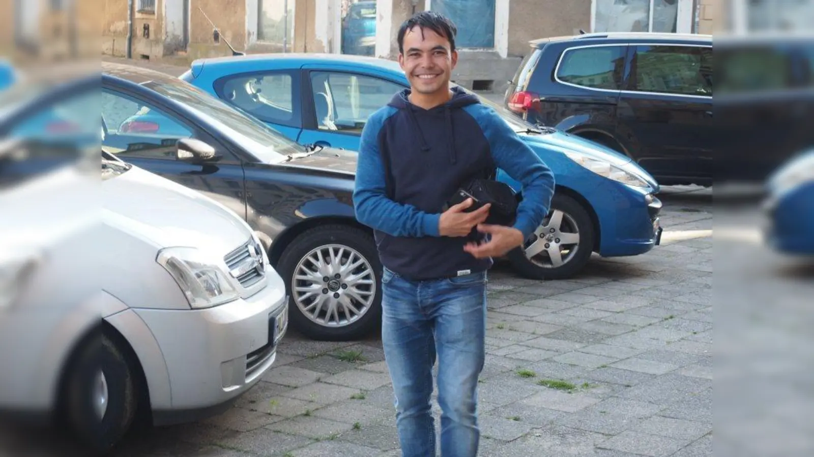 Mahdi ist Chemielaborant bei Roche in Penzberg. „Ohne Sie wäre unser Erfolg nicht möglich gewesen”, bedankt er sich bei den Feldafinger Helfern. „Jeder von Ihnen hat einem von uns Geflüchteten geholfen. Ohne Sie wären diese Erfolge und Freude nicht möglich.” (Foto: privat)