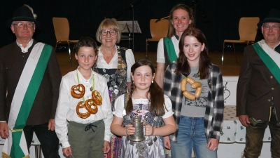 Schossen bei der Jugend am besten (von links): Marcel, Feli und Anna. (Foto: VSG Pöcking)