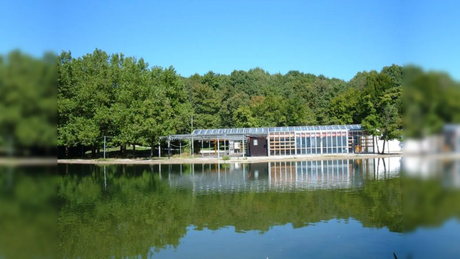 Seit zwei Jahren ist das beliebte Seecafé nun geschlossen. Nun soll das Glashaus noch in diesem Herbst abgerissen werden. (Foto: AH)